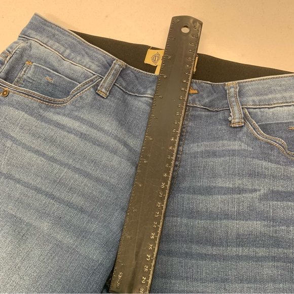 Democracy Shorts 8 Bermuda Demin Ab Solution  Slimming Stretch Blue Capri Travel - Picture 10 of 11